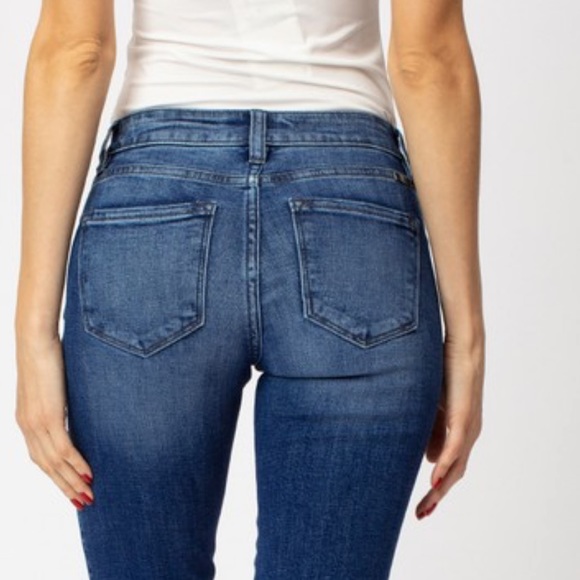 CHICBOMB - Picture 5 of 6